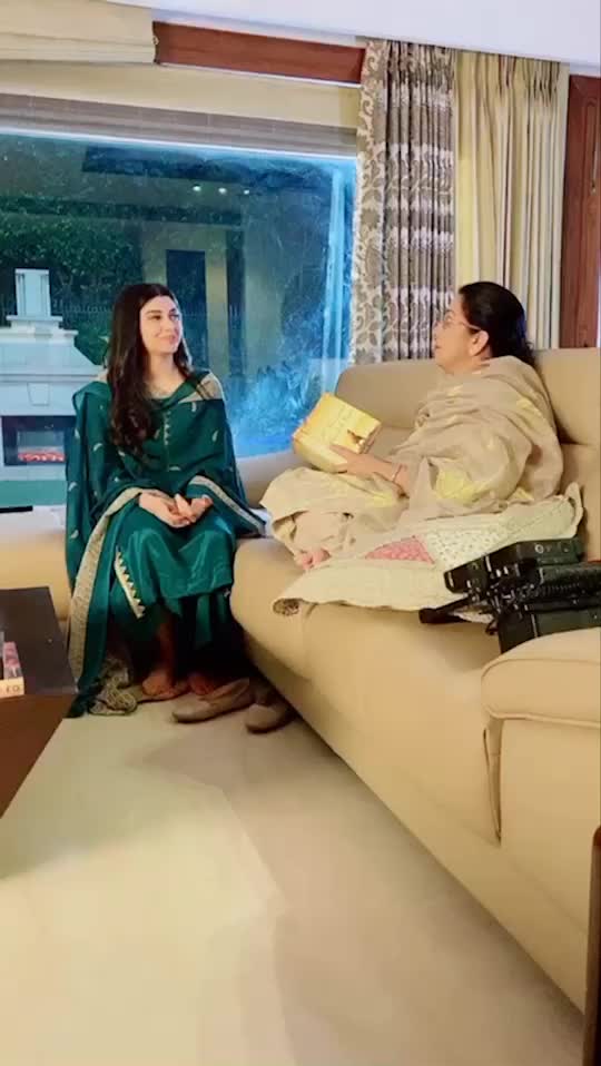 @Nimratkhaira