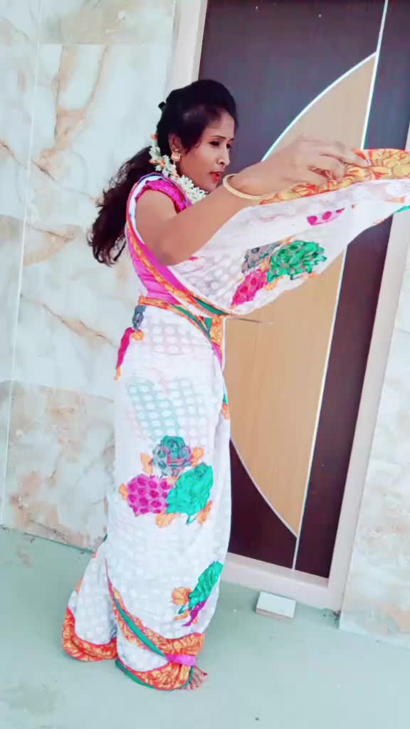 @Dancing 😎queen🔥