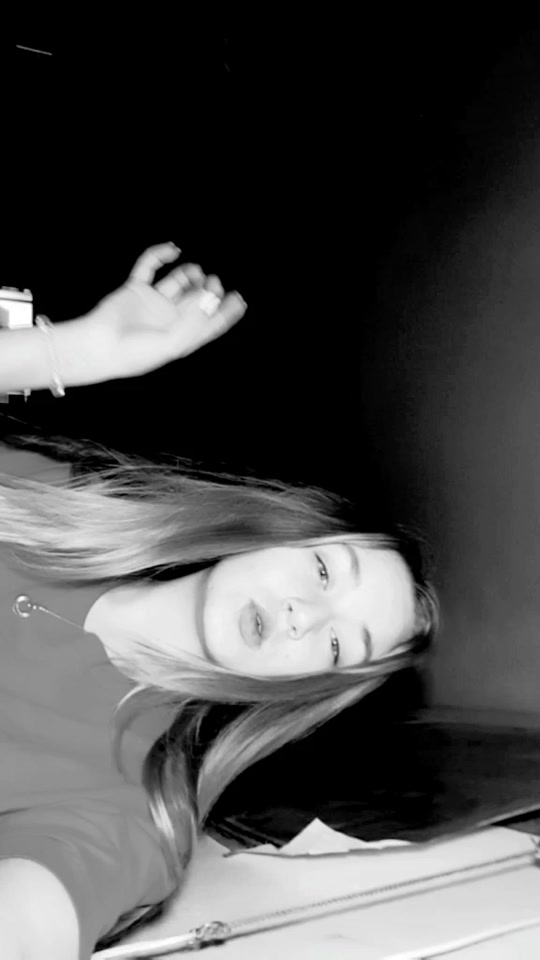 @LARA💋