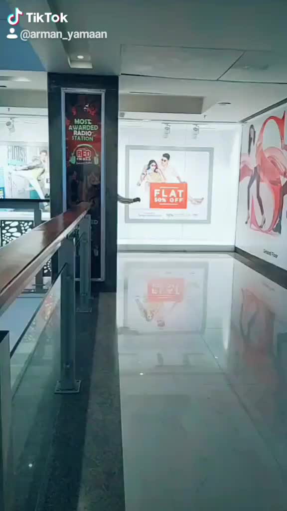 @user24320722383