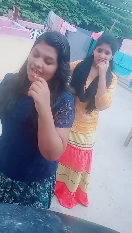 @crazy selfie queen