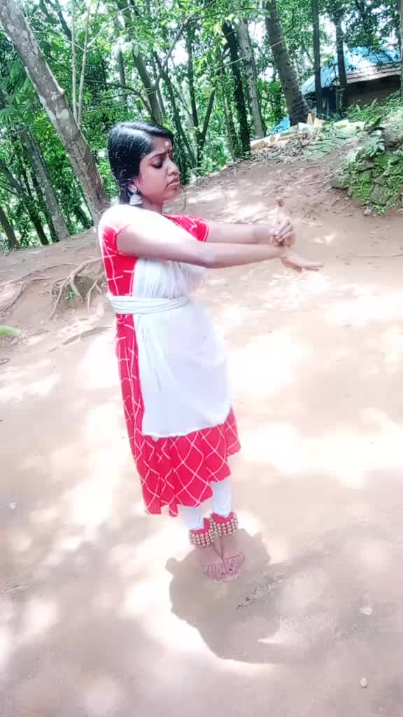 @dreamylover♥️😘Charu