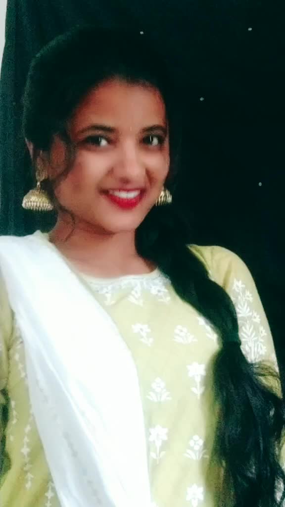 @L❤ahari😘