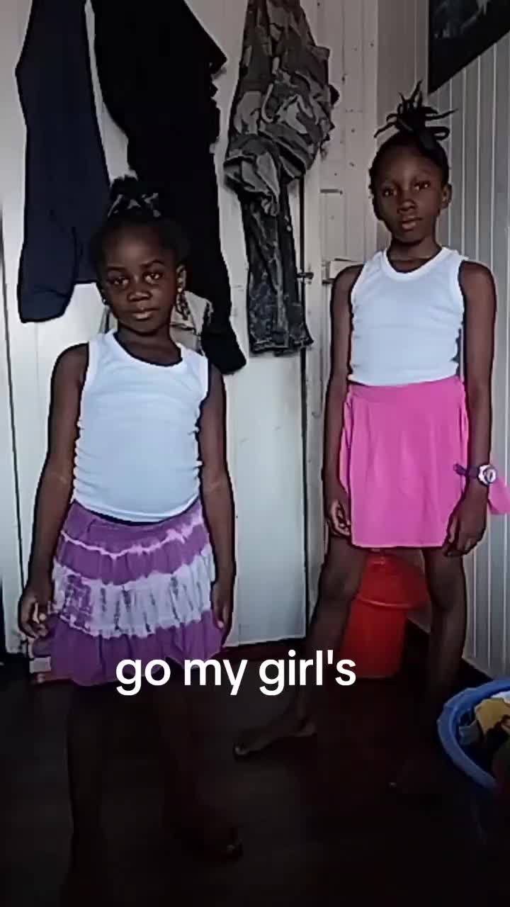 @malia_witter