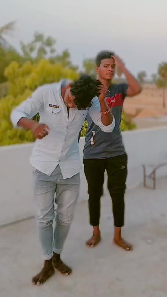 @Naveen D_a_n_c_e_r