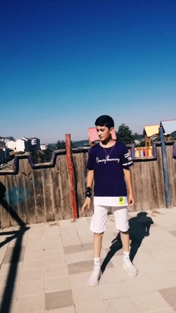 @Azo_can04