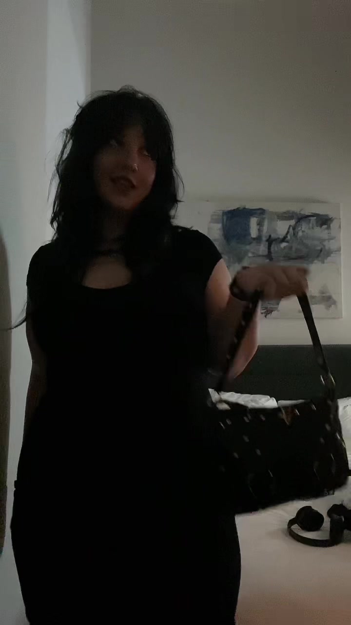 @😼