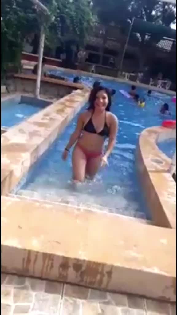 @karinaflores13