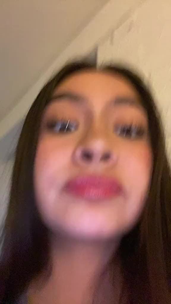 @karlaaaa