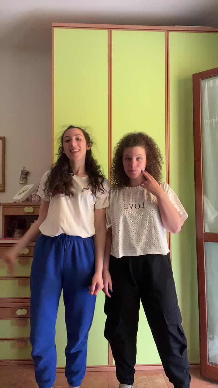 @Alessandra M. Parisi