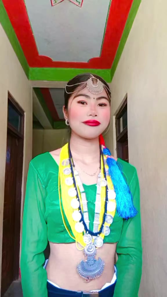 @Radha💦✨