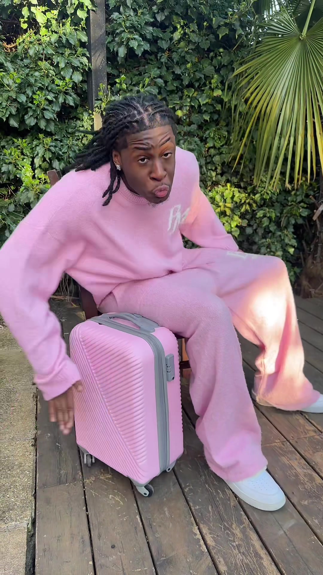 @WhyDee
