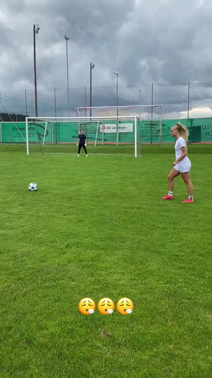 @SHE’S A BALLER!