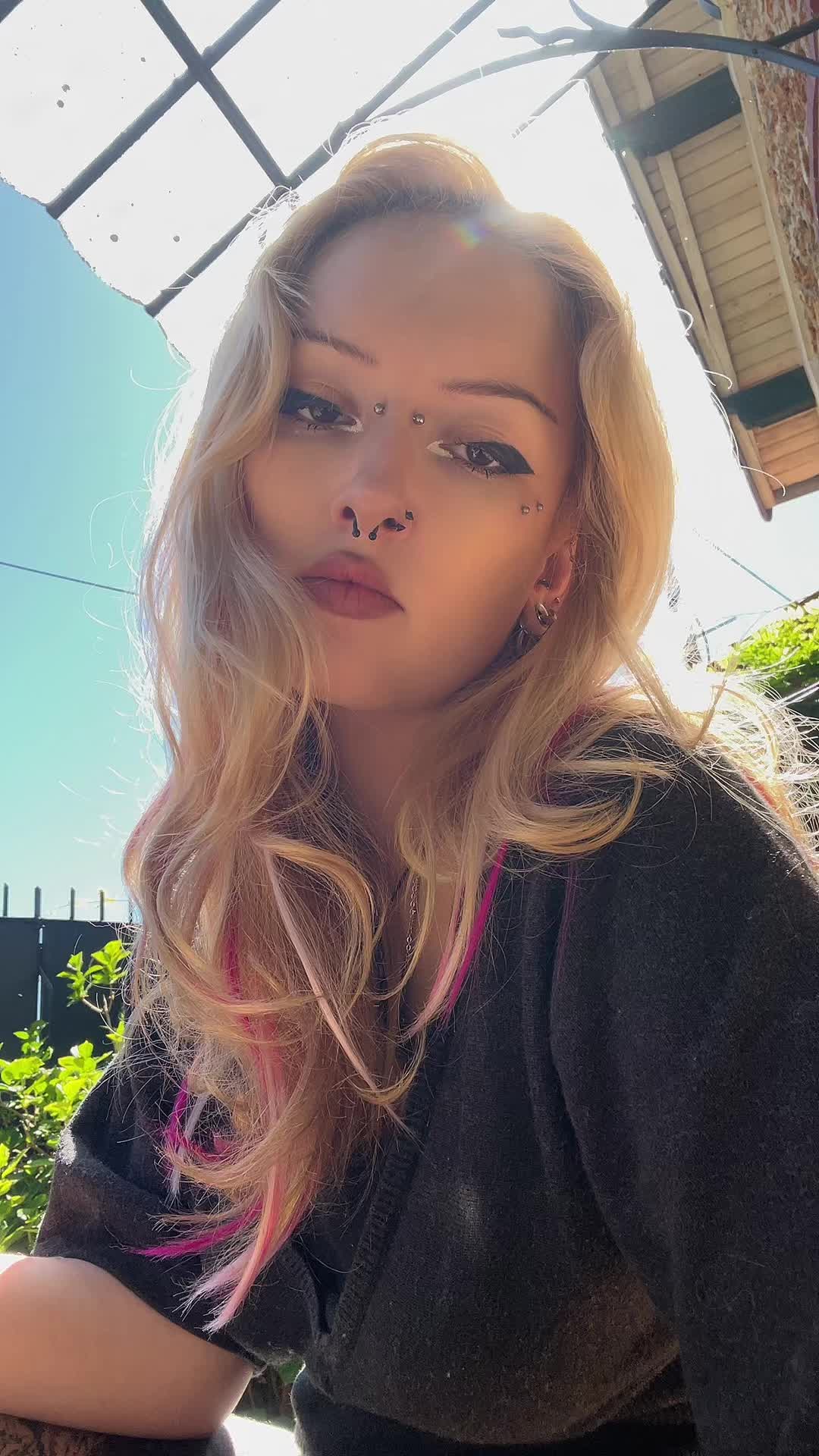 @Lili