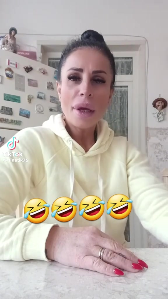 @Paola