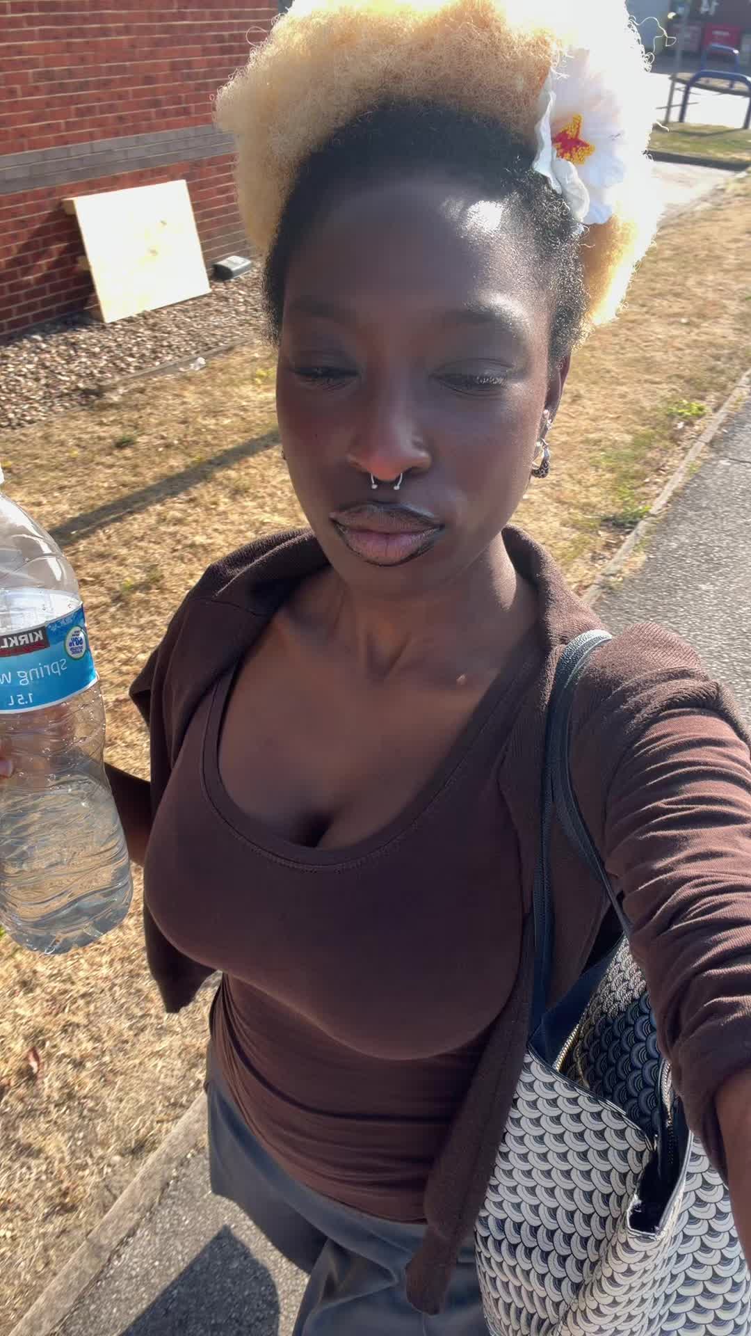@aliya🧝🏾♀️