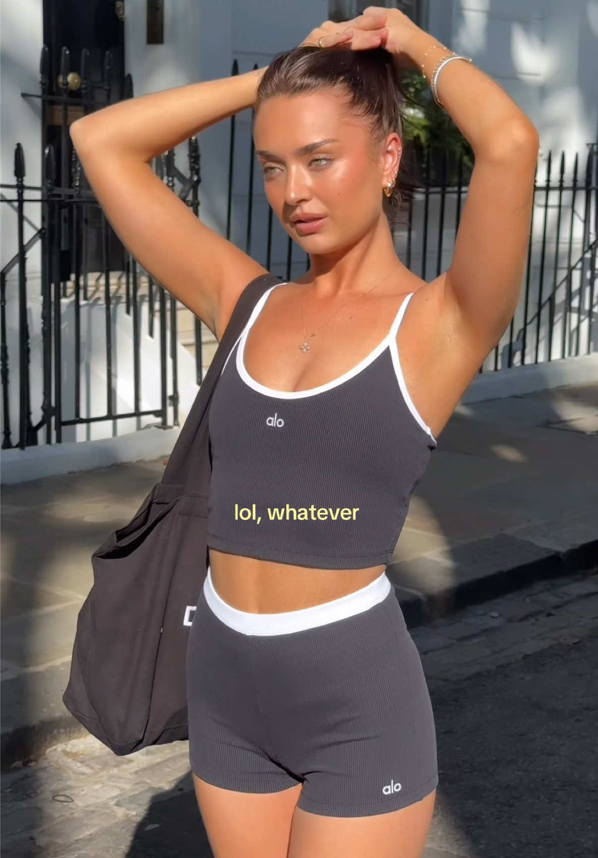 @Ella