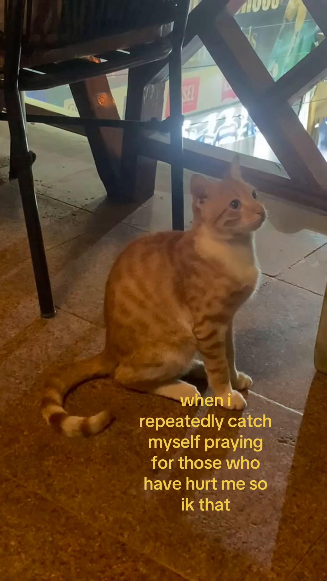 @ℰ