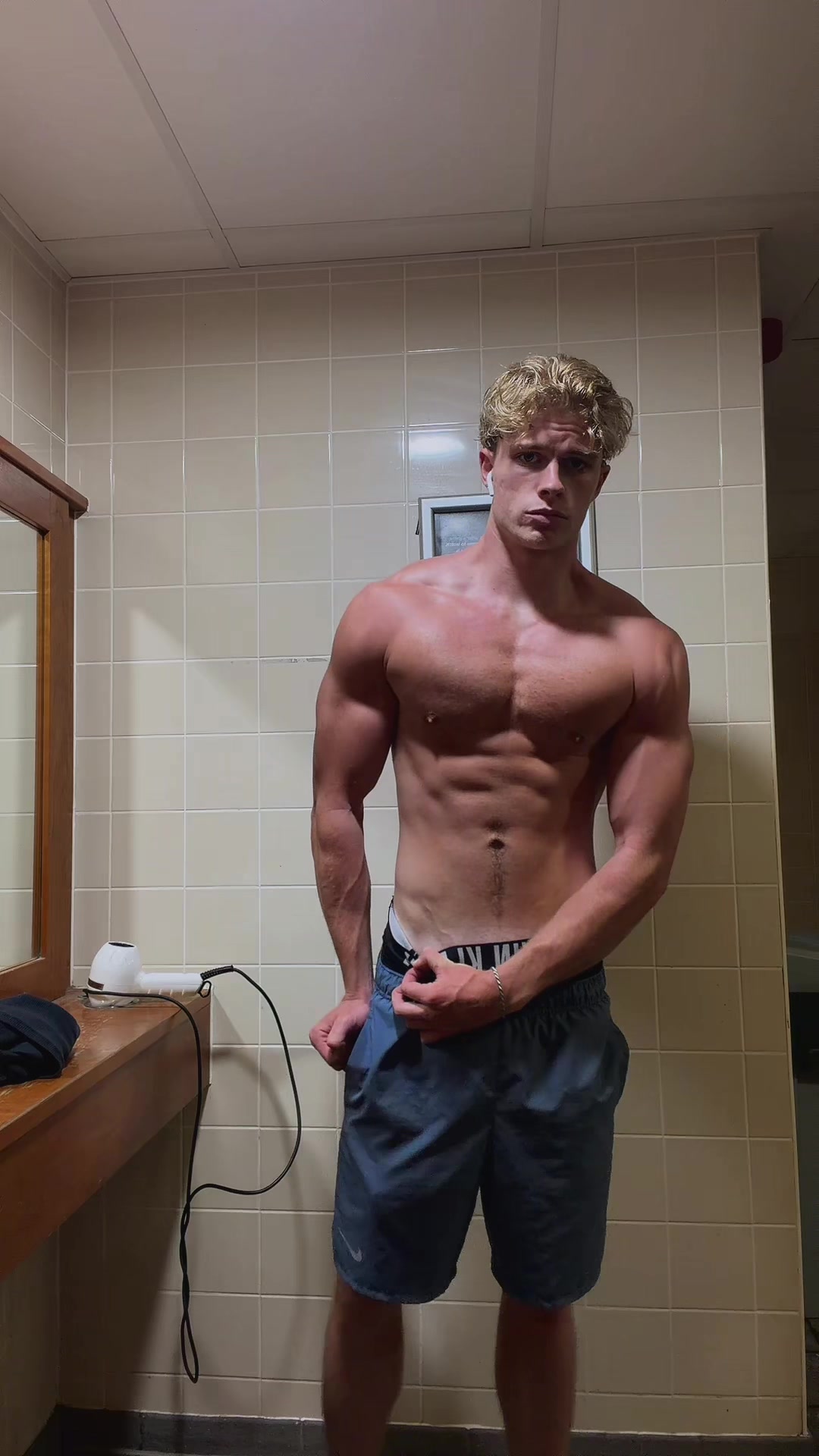 @henrylifts