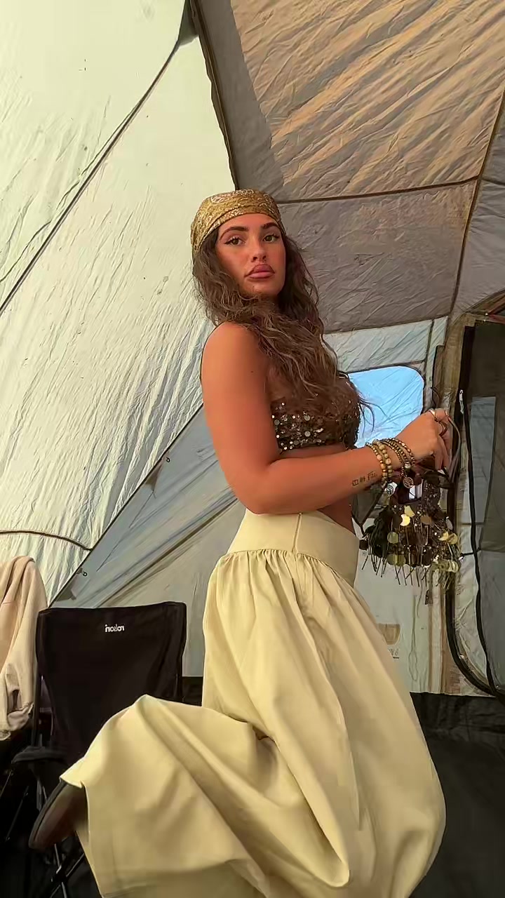 @𝑪𝒉𝒂𝒓𝒍𝒆𝒚🥥🥂🐆xxxx