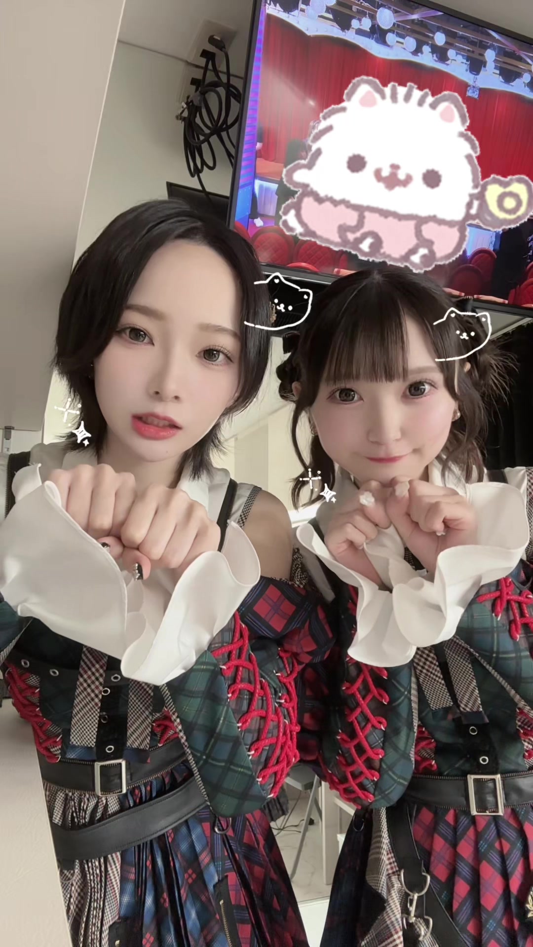 @こひな。