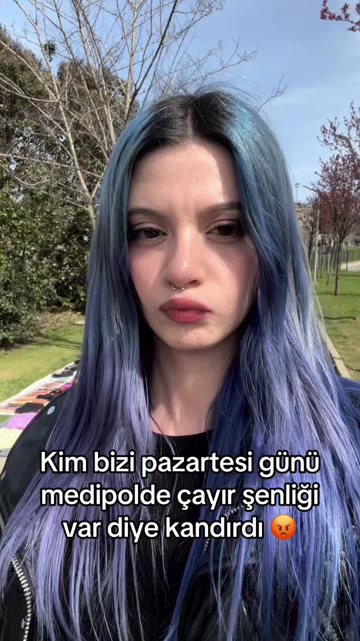 @Esra