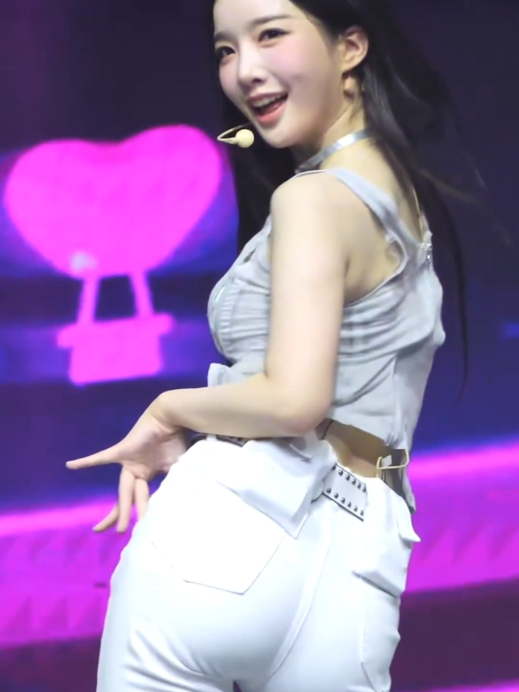 @Kira on Stage