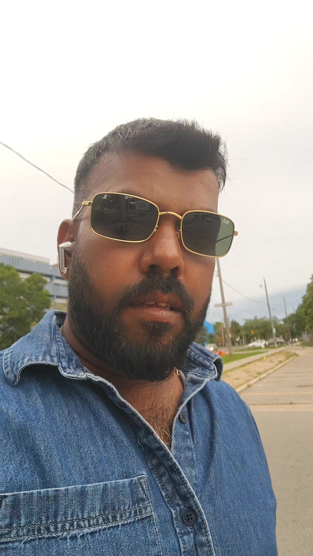 @Ravi Sivakumaran