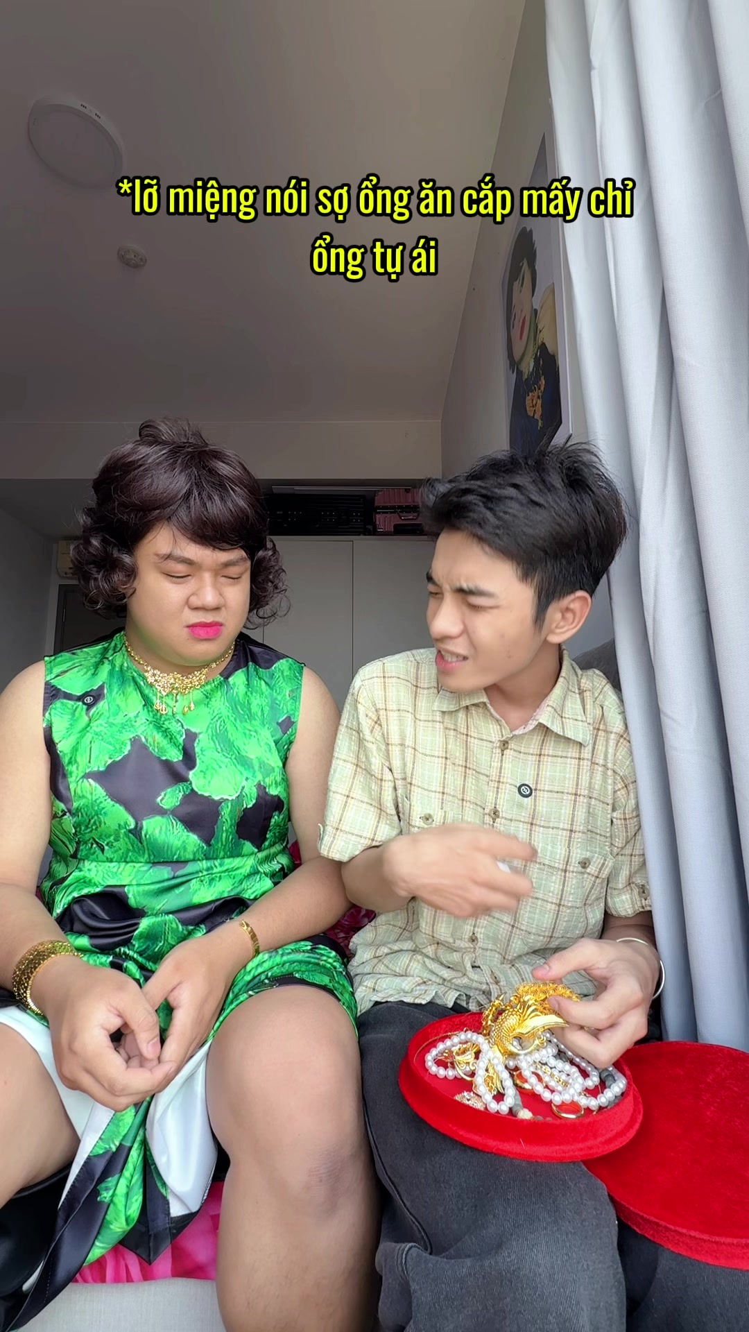 @Tường Hồng Phú