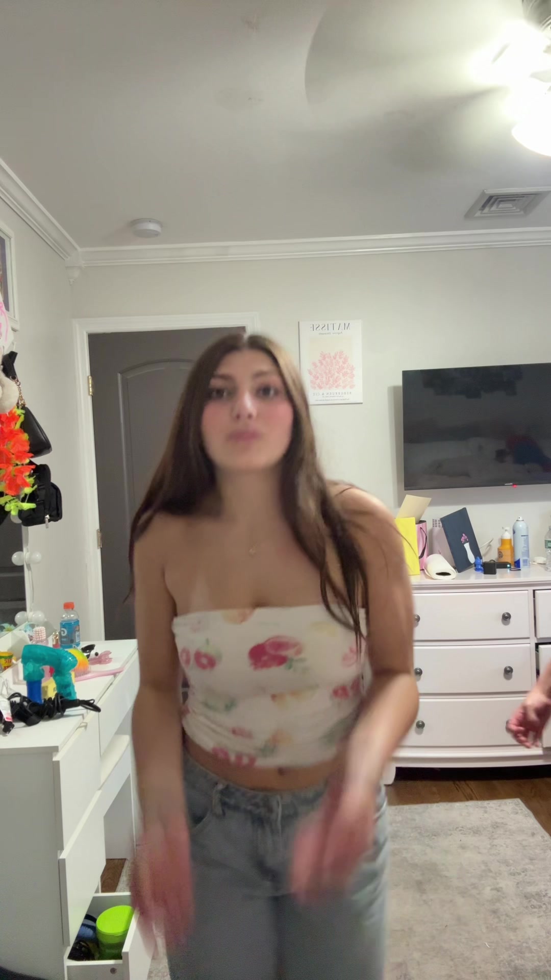@livininurwalls_