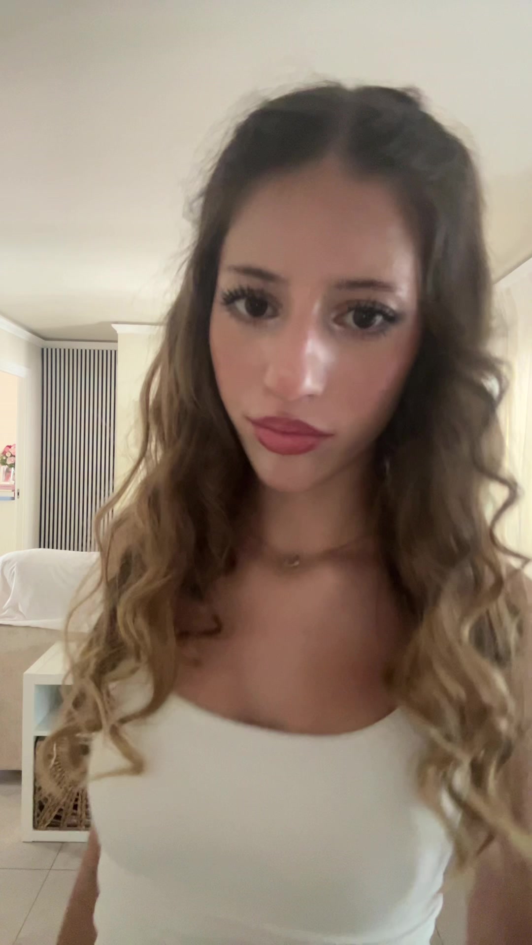@️