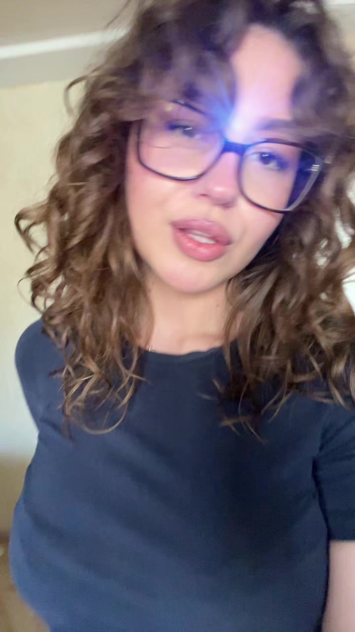 @🦅