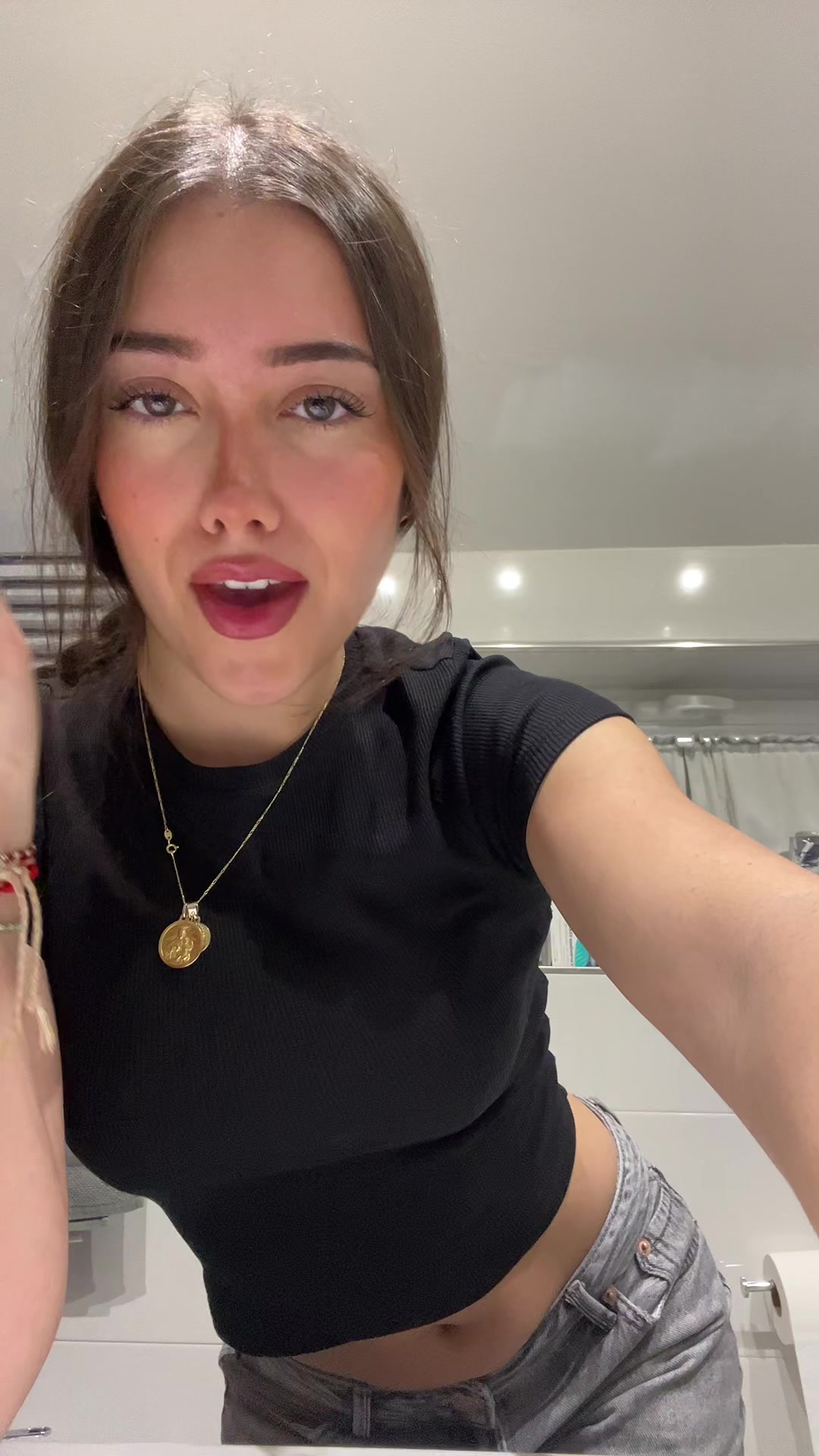 @anita