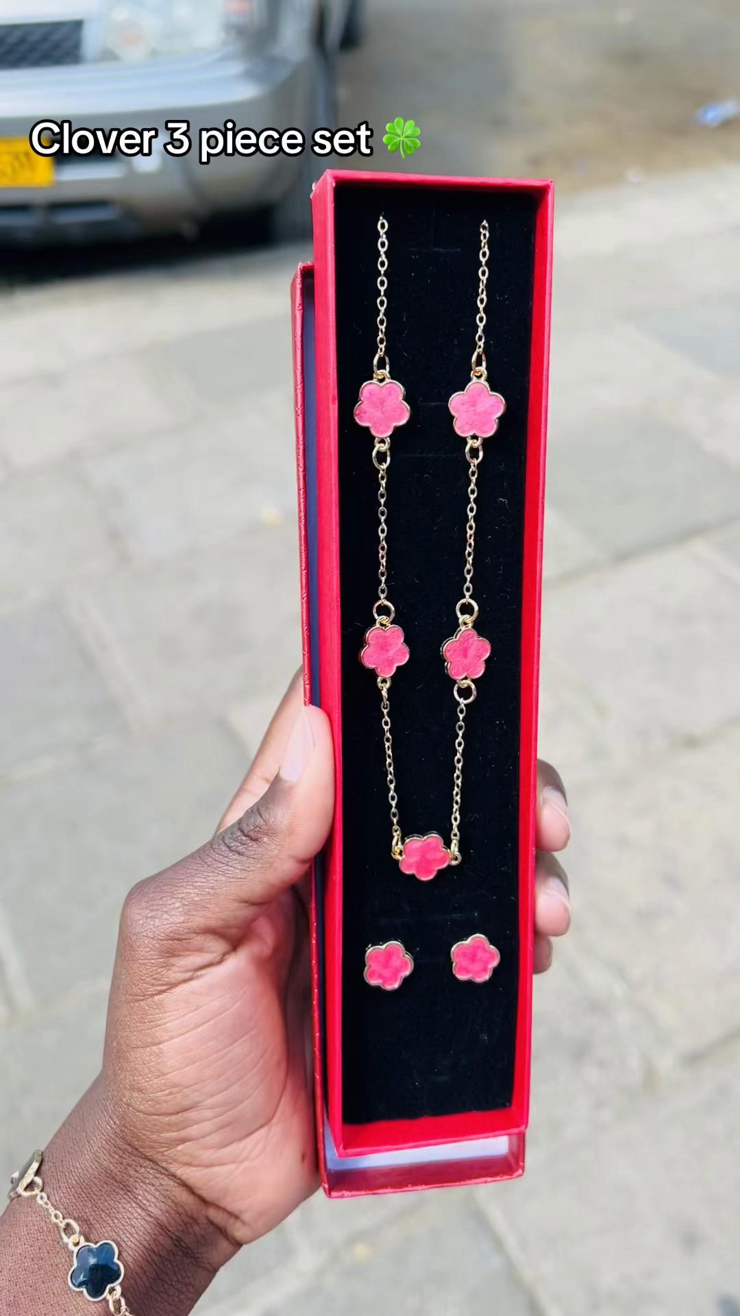 @cocoa🌈🤎🌹babe 🌈🤎🌹