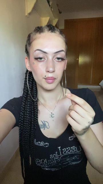 @PrettyWhenuKryy