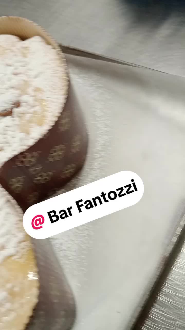 @Claudia Poli883