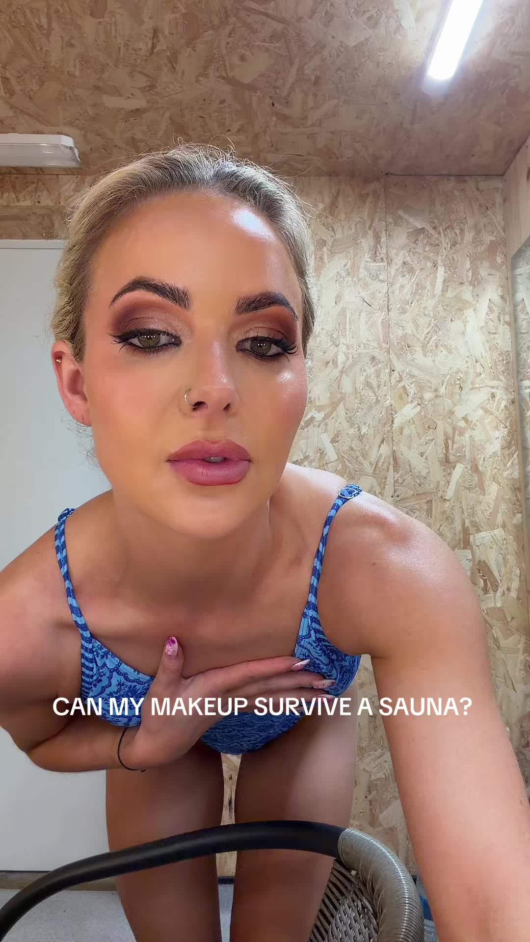 @themelissaclarke