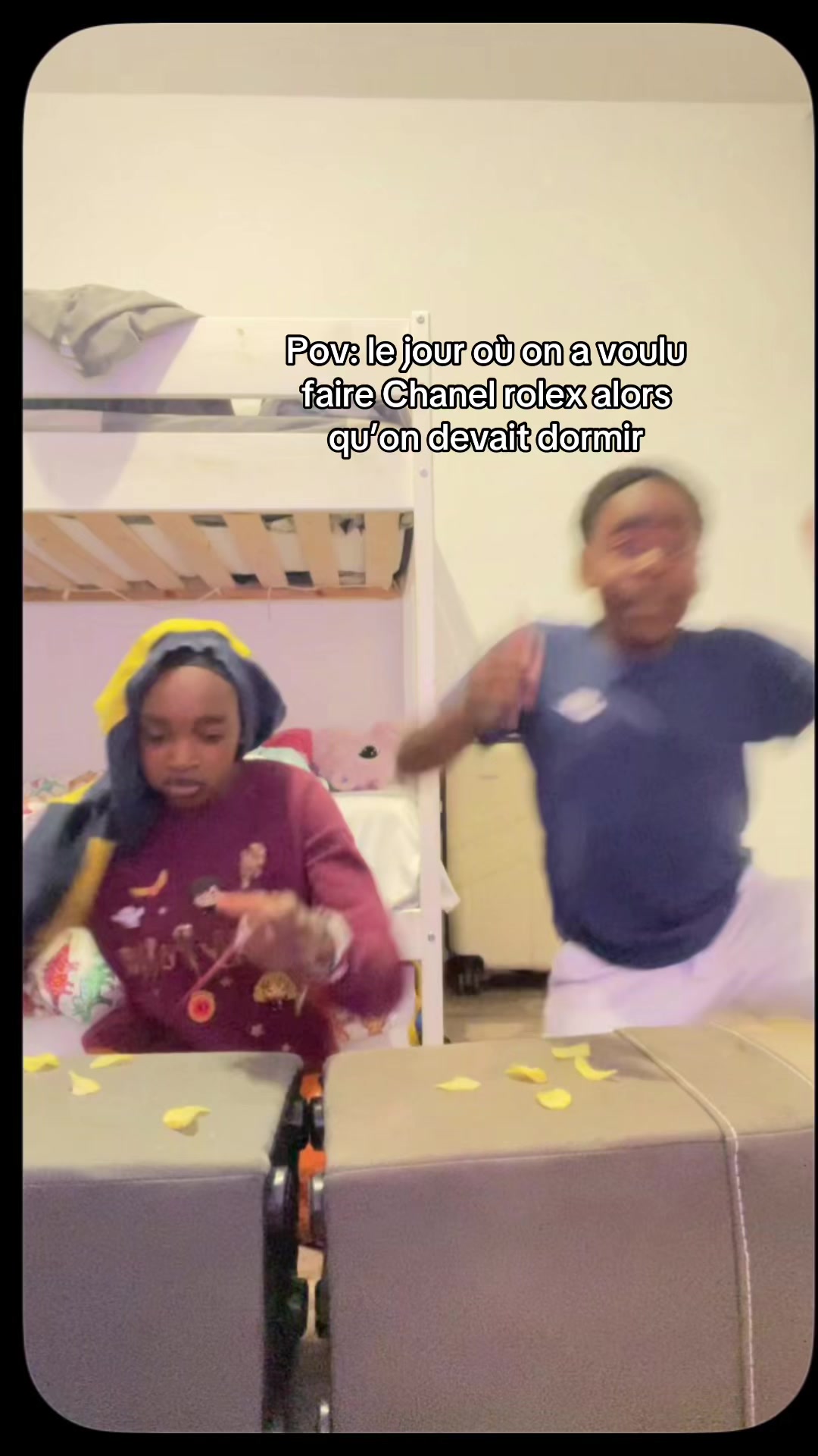 @𝟗.