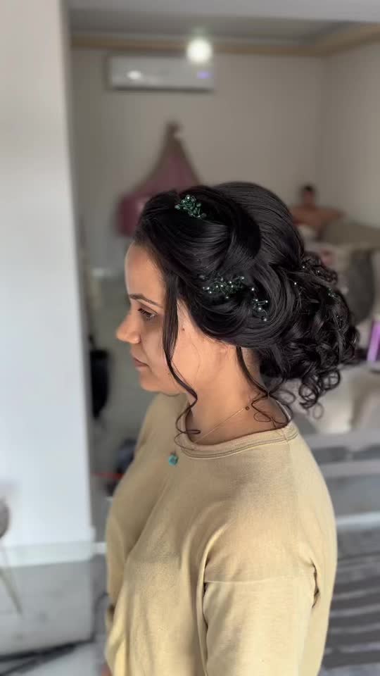 @Alev Kadiroğlu💇🏼♀️