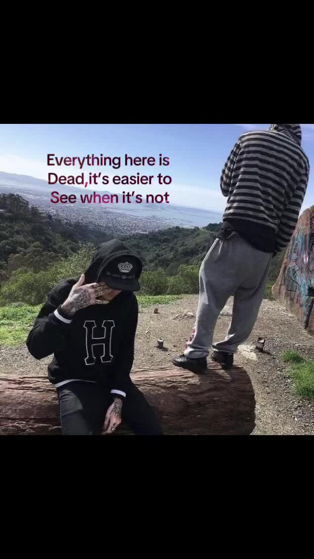 @✇☨