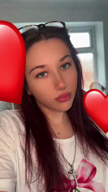 @Shev🍒
