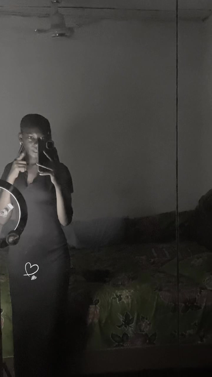 @Emma Camara