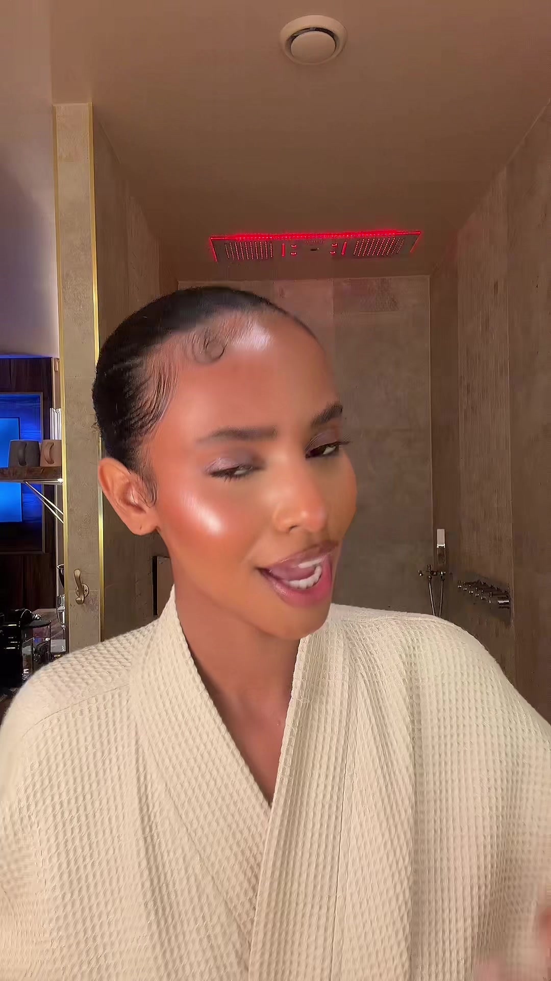 @HasnaCheik