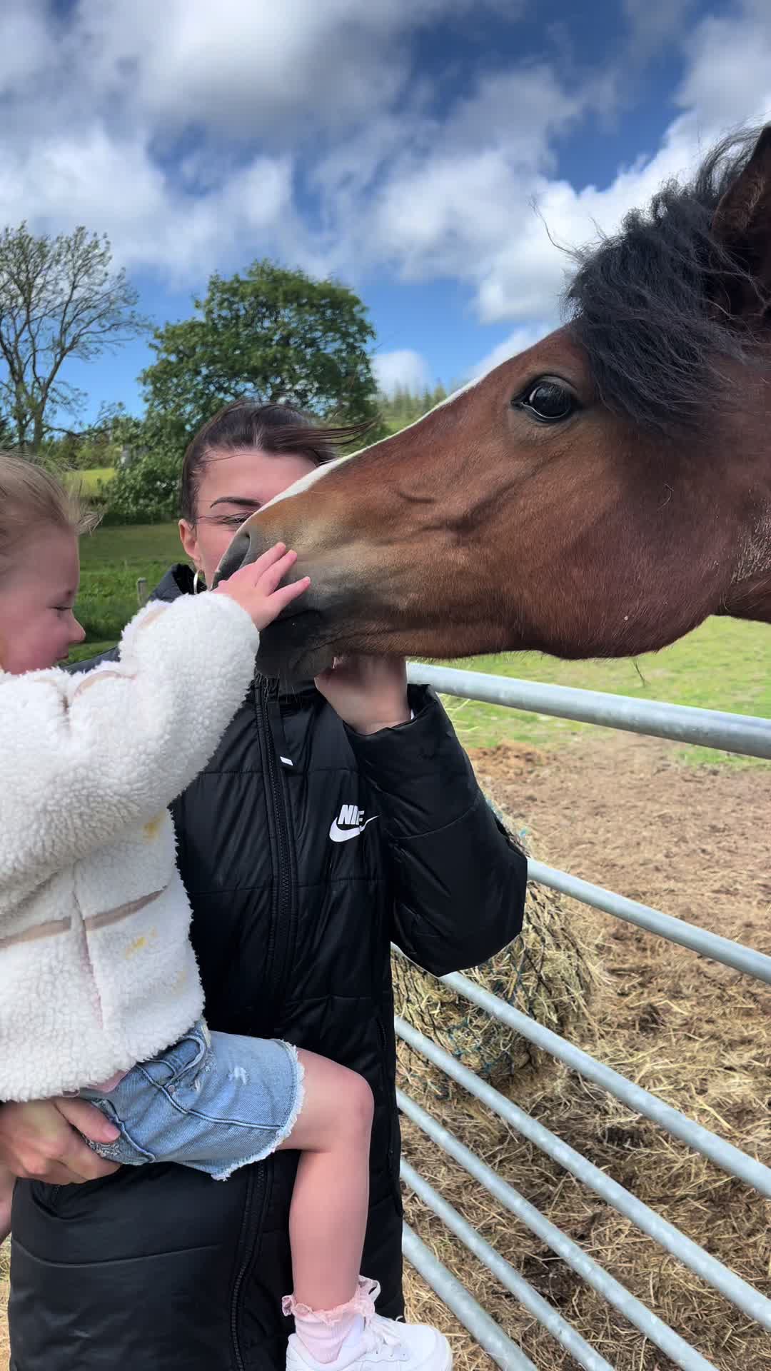 @Robyn-jayne Hadland