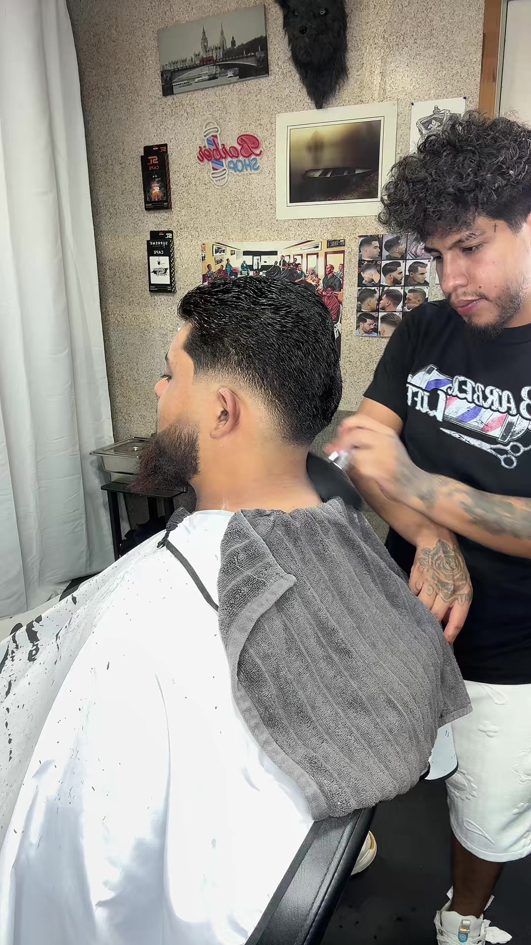 @Isa&iacute; barber