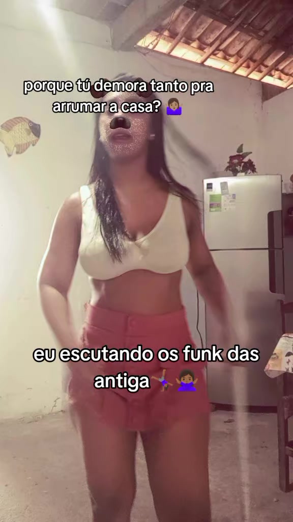 @scarlett_Estefane