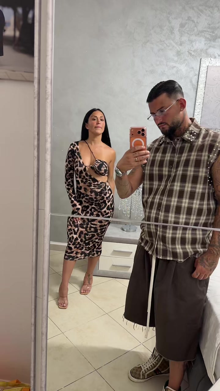 @desyenikoo