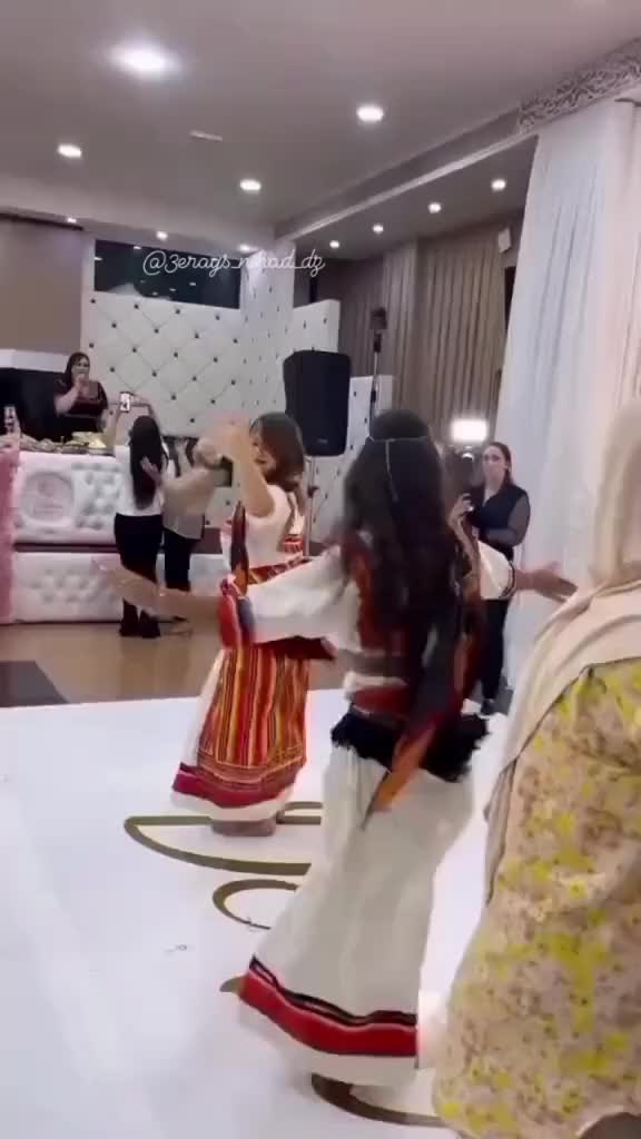 @ⵣ