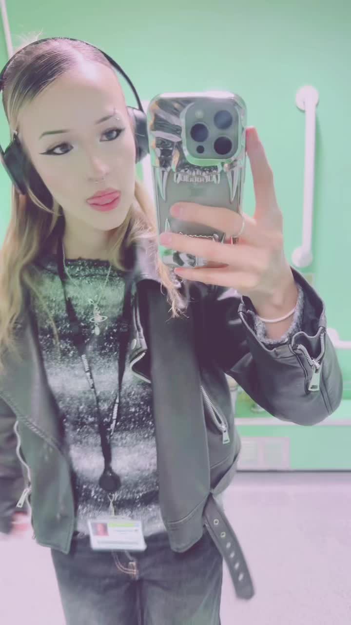 @maddi 🦢
