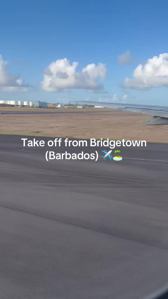 @✈️Aviation Girlie✈️
